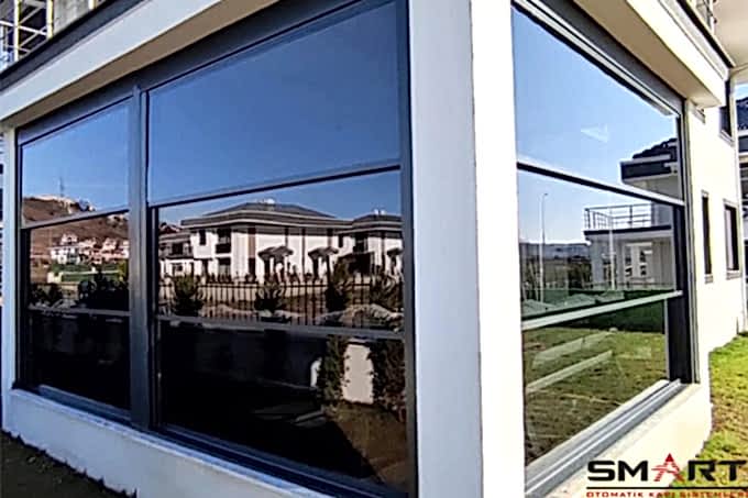 GİYOTİN CAM BALKON 